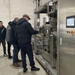 Срдачно поздрављамо стране купце да посете нашу компанију да прегледају секундарну опрему за балирање